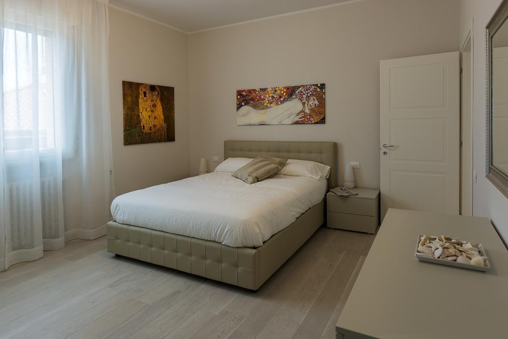 St. Vitale'S Basilic View Elegant Apartment ラヴェンナ エクステリア 写真