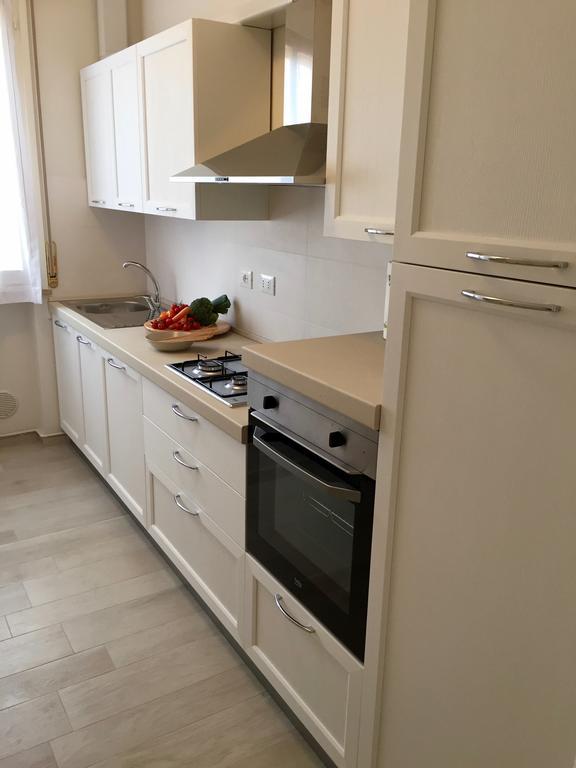 St. Vitale'S Basilic View Elegant Apartment ラヴェンナ エクステリア 写真
